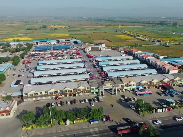 集市聚煙火 產(chǎn)銷促融合